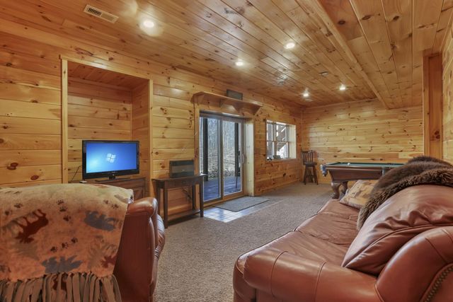 16541 Skinner Road, Logan, OH 43138