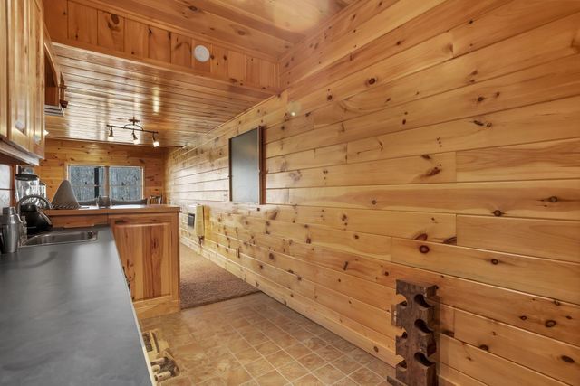 16541 Skinner Road, Logan, OH 43138