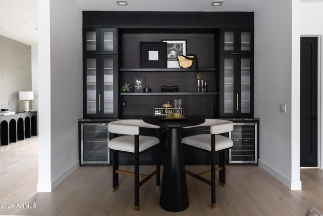 6829 E 6TH Street, Scottsdale, AZ 85251