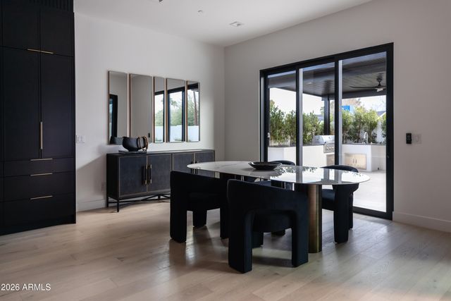 6829 E 6TH Street, Scottsdale, AZ 85251