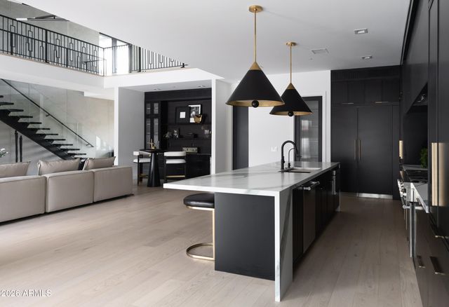 6829 E 6TH Street, Scottsdale, AZ 85251