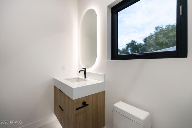 6829 E 6TH Street, Scottsdale, AZ 85251