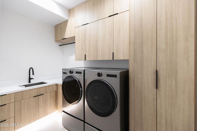 6829 E 6TH Street, Scottsdale, AZ 85251