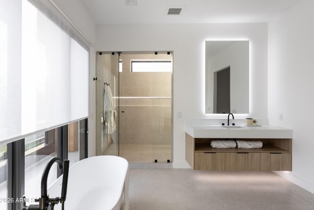 6829 E 6TH Street, Scottsdale, AZ 85251