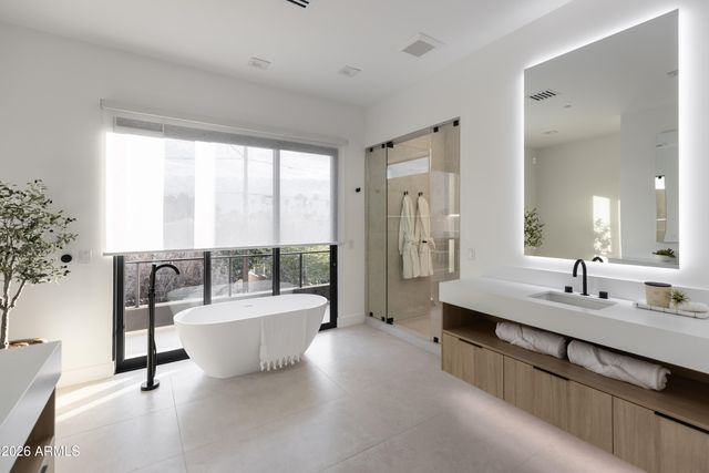 6829 E 6TH Street, Scottsdale, AZ 85251