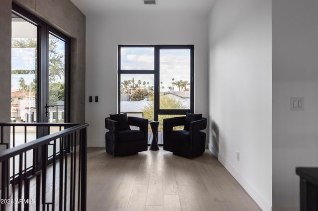 6829 E 6TH Street, Scottsdale, AZ 85251