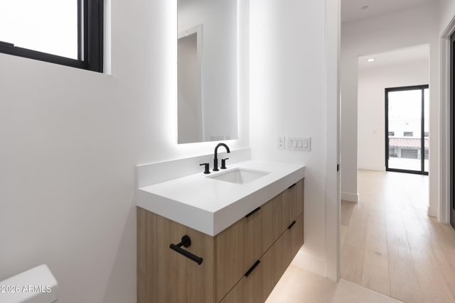 6829 E 6TH Street, Scottsdale, AZ 85251