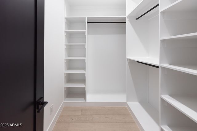 6829 E 6TH Street, Scottsdale, AZ 85251