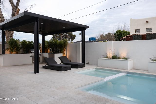 6829 E 6TH Street, Scottsdale, AZ 85251