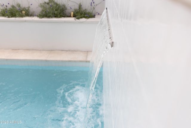 6829 E 6TH Street, Scottsdale, AZ 85251