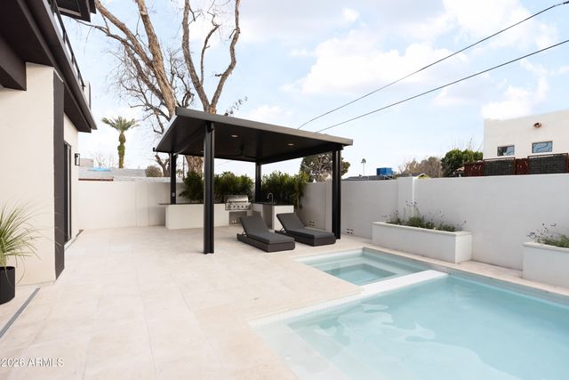 6829 E 6TH Street, Scottsdale, AZ 85251