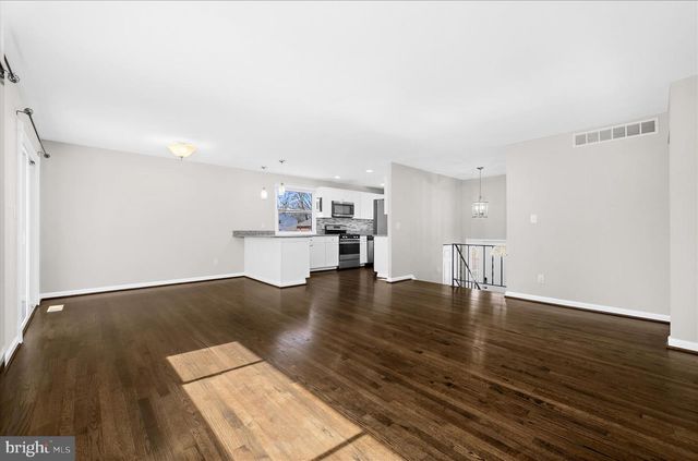 251 SCOTTS MANOR DR, Glen Burnie, MD 21061