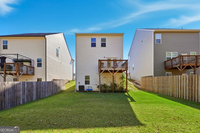 100 Silver Birch Pass, Newnan, GA 30265