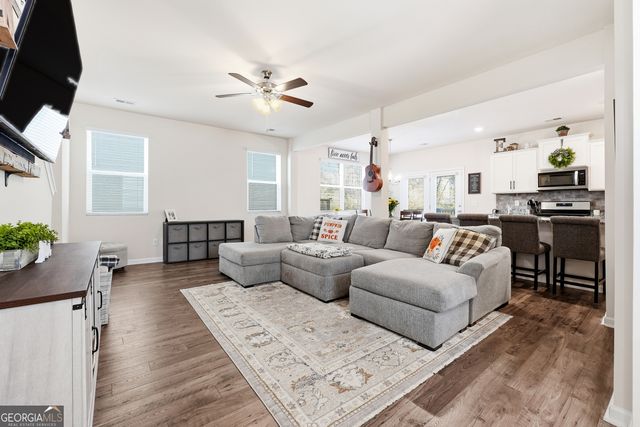 100 Silver Birch Pass, Newnan, GA 30265