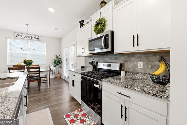 100 Silver Birch Pass, Newnan, GA 30265