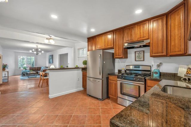 3130 Nicol Ave, Oakland, CA 94602