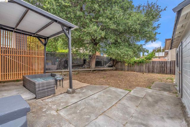 3130 Nicol Ave, Oakland, CA 94602