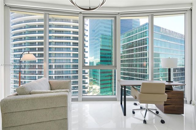 300 Biscayne Boulevard Way 4007W, Miami, FL 33131