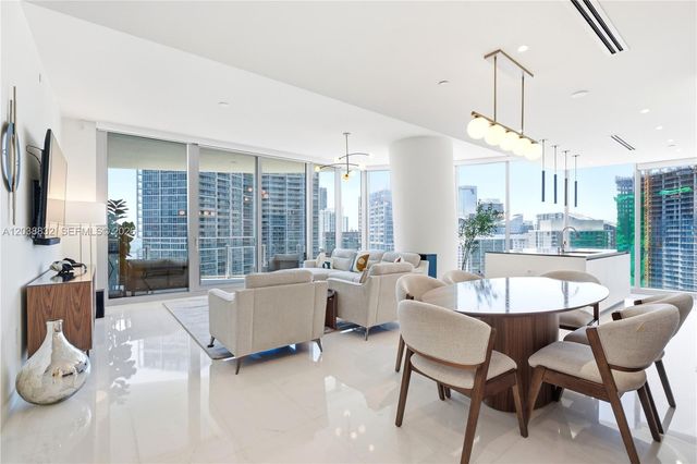 300 Biscayne Boulevard Way 4007W, Miami, FL 33131