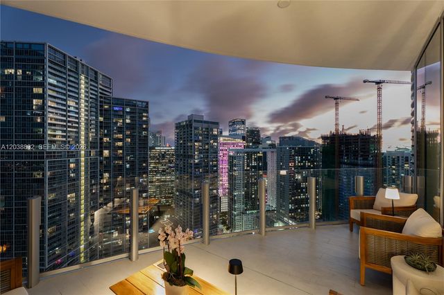 300 Biscayne Boulevard Way 4007W, Miami, FL 33131