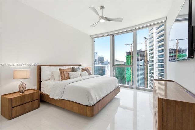 300 Biscayne Boulevard Way 4007W, Miami, FL 33131