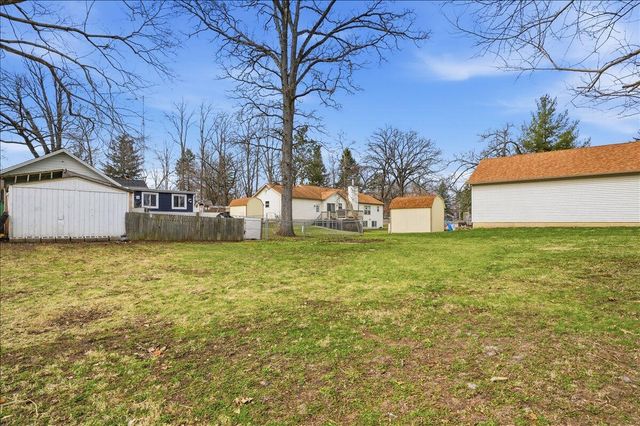 N1142 Walnut ROAD, Genoa City, WI 53128