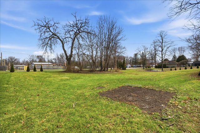 N1142 Walnut ROAD, Genoa City, WI 53128