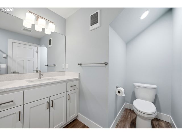 1145 Nw MICHELBOOK Ln, Mc Minnville, OR 97128