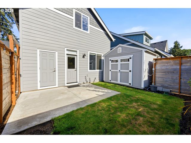1145 Nw MICHELBOOK Ln, Mc Minnville, OR 97128