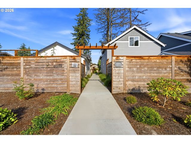 1145 Nw MICHELBOOK Ln, Mc Minnville, OR 97128