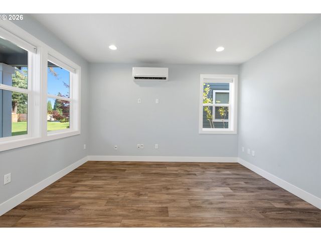 1145 Nw MICHELBOOK Ln, Mc Minnville, OR 97128
