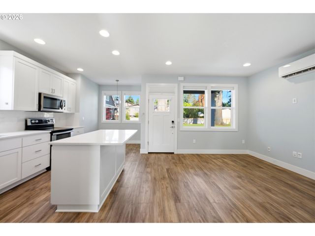1145 Nw MICHELBOOK Ln, Mc Minnville, OR 97128