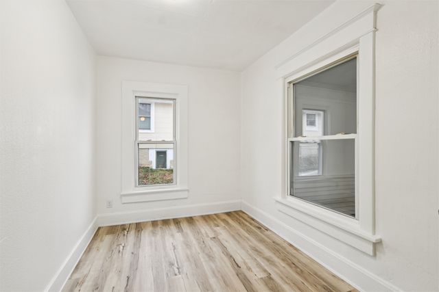 1916 Jefferson Avenue, Des Moines, IA 50314