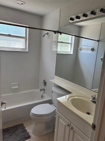6870 FAIRVIEW TERRACE 6870, Bradenton, FL 34203