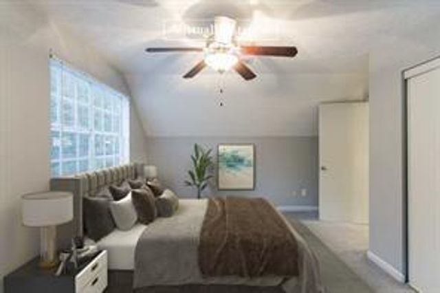 135 Barrington Drive E, Roswell, GA 30076