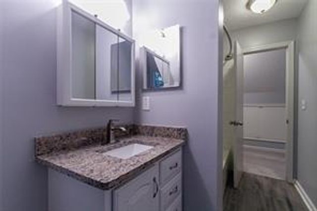 135 Barrington Drive E, Roswell, GA 30076