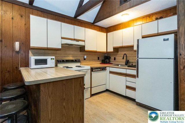 159 Penn Forest Trail, Penn Forest Twp, PA 18210