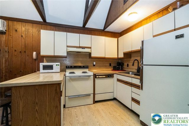 159 Penn Forest Trail, Penn Forest Twp, PA 18210