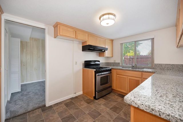 3132 Via Grande, Sacramento, CA 95825