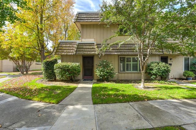 3132 Via Grande, Sacramento, CA 95825