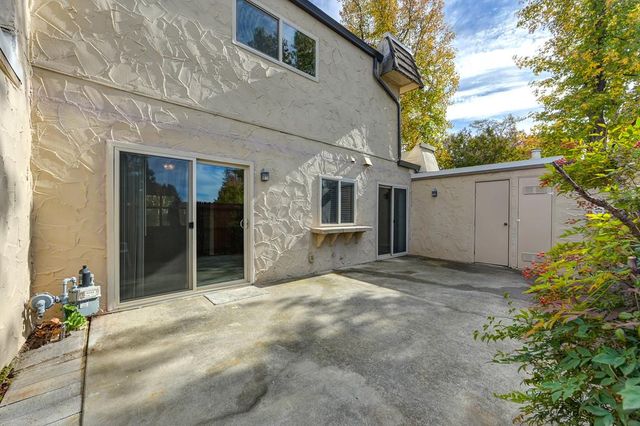 3132 Via Grande, Sacramento, CA 95825