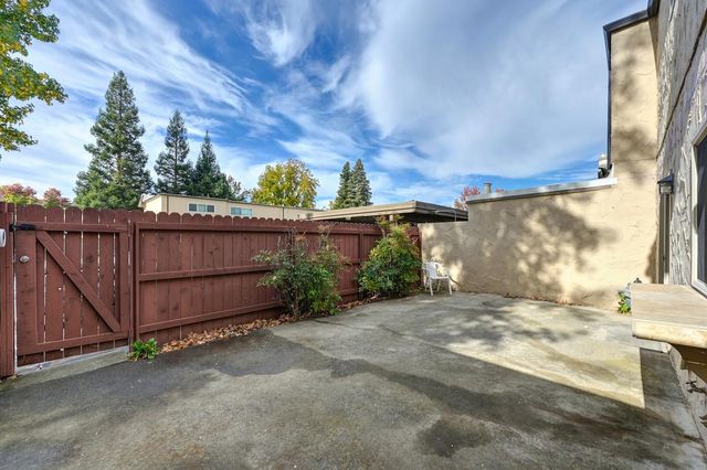 3132 Via Grande, Sacramento, CA 95825