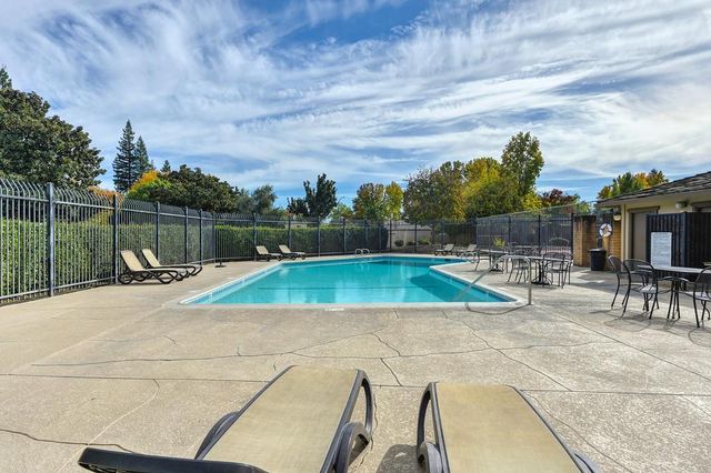 3132 Via Grande, Sacramento, CA 95825
