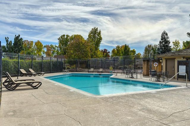 3132 Via Grande, Sacramento, CA 95825