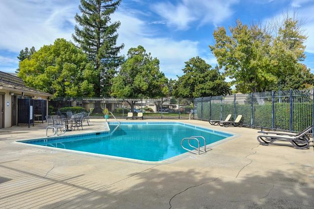 3132 Via Grande, Sacramento, CA 95825