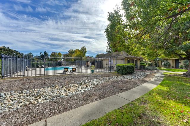 3132 Via Grande, Sacramento, CA 95825