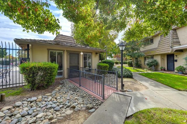 3132 Via Grande, Sacramento, CA 95825