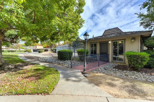 3132 Via Grande, Sacramento, CA 95825