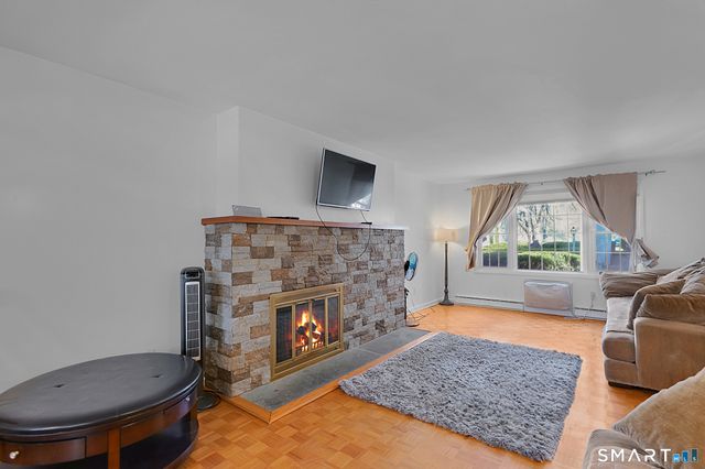 44 Garden Street 7, Farmington, CT 06032