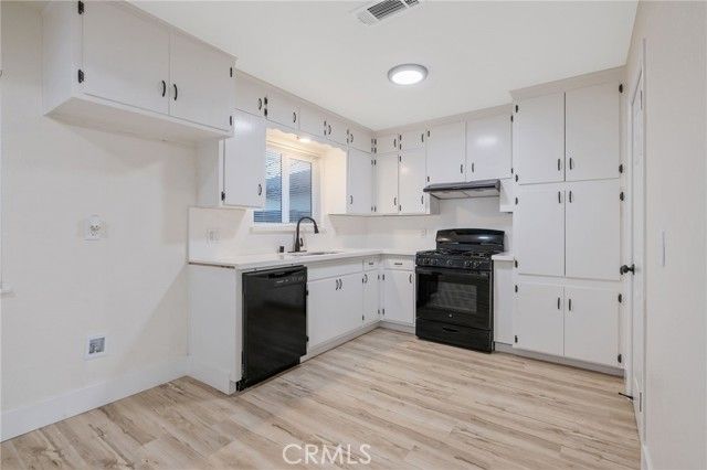 697 E Scott Avenue, Fresno, CA 93710